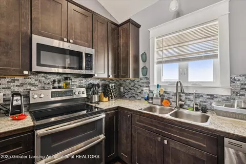2350 N Watson Rd, Saint Johns, MI 48879 photo 14