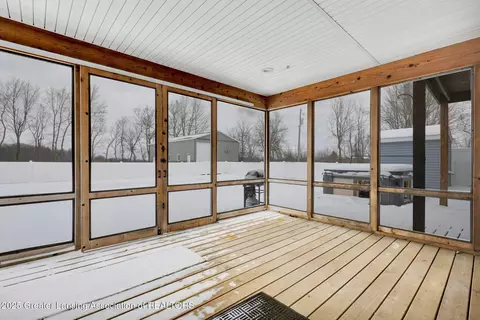 Exterior - 7346 W Cutler Rd, Dewitt, MI 48820 photo 7 of 12
