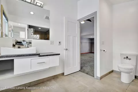 Bath - 7346 W Cutler Rd, Dewitt, MI 48820 photo 6 of 7