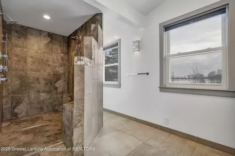 Bath - 7346 W Cutler Rd, Dewitt, MI 48820 photo 5 of 7