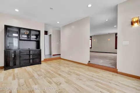 Living - 7346 W Cutler Rd, Dewitt, MI 48820 photo 3 of 4