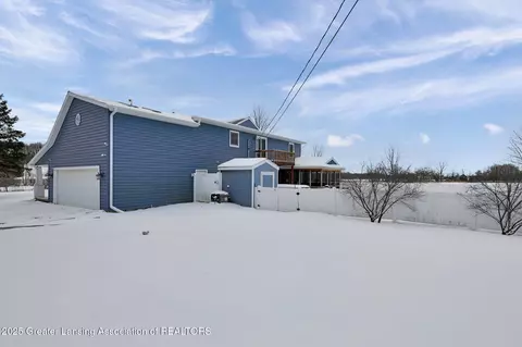 Exterior - 7346 W Cutler Rd, Dewitt, MI 48820 photo 6 of 12