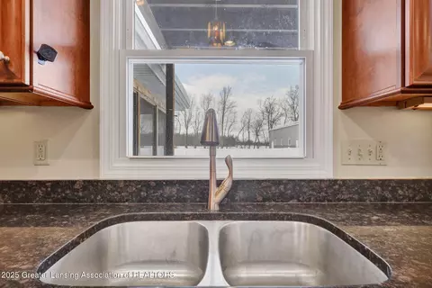 Kitchen - 7346 W Cutler Rd, Dewitt, MI 48820 photo 2 of 5