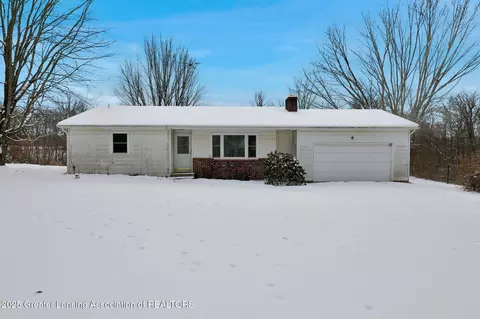 9717 Burton Hwy, Bellevue, MI 49021