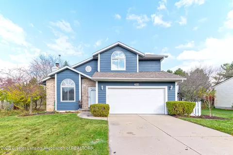 3944 W Sunwind Dr, Okemos, MI 48864