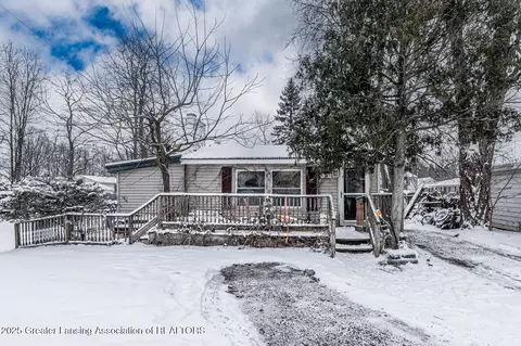 6849 Aurelius Rd, Lansing, MI 48911