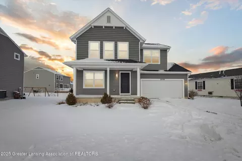 3916 Quarterhorse Rd, East Lansing, MI 48823