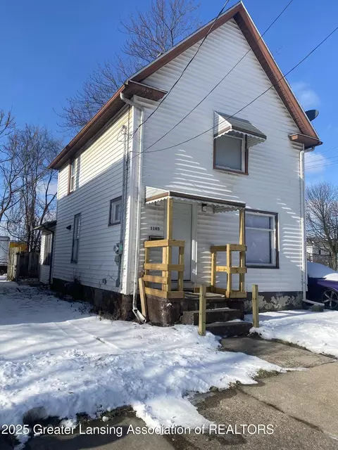 1145 Ballard St, Lansing, MI 48906