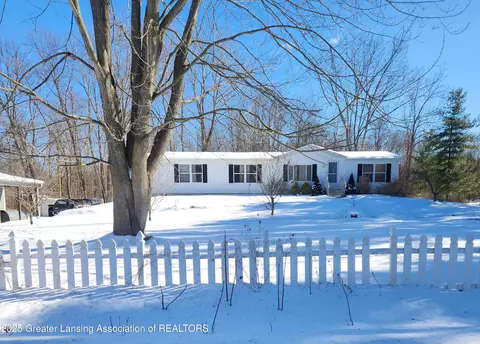 9050 Zion Rd, Rives Junction, MI 49277