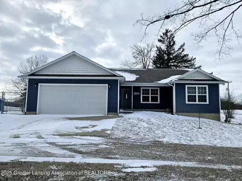 5332 Mills Hwy, Eaton Rapids, MI 48827