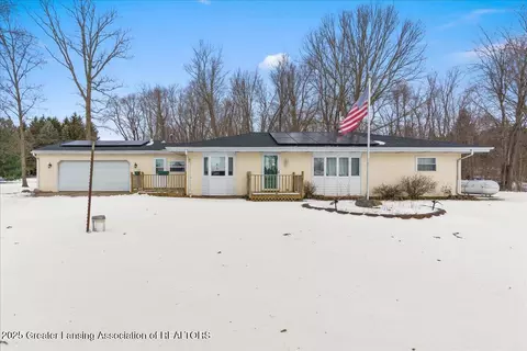 1992 Plains Rd, Leslie, MI 49251