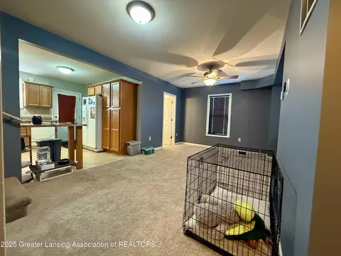 Living - 2517 E Ganson St, Jackson, MI 49202 photo 4 of 4