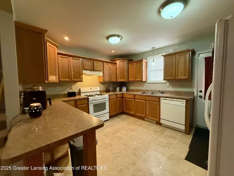 Kitchen - 2517 E Ganson St, Jackson, MI 49202 photo 3 of 3