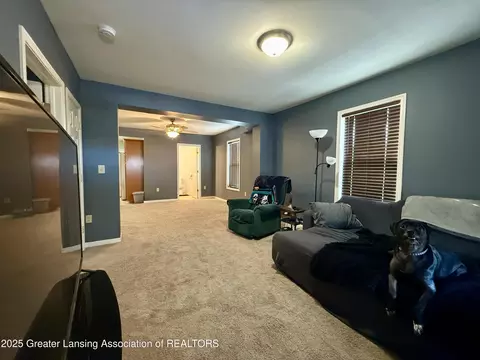 Living - 2517 E Ganson St, Jackson, MI 49202 photo 1 of 4