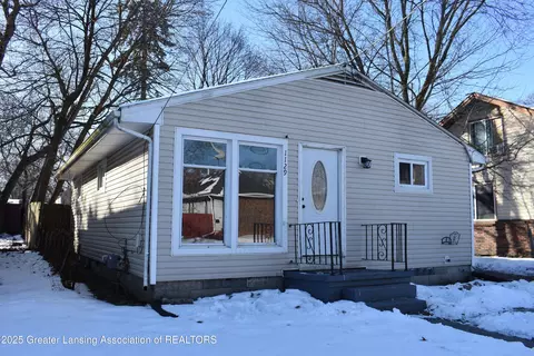 1129 Theodore St, Lansing, MI 48915