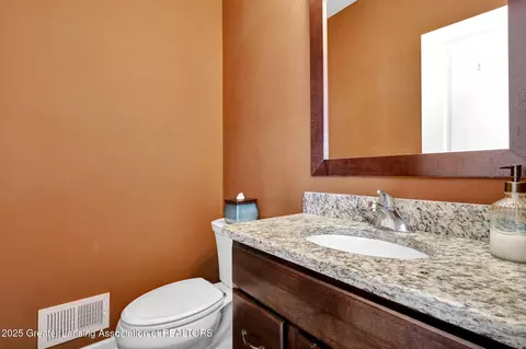 Bath - 612 Senna Trl, Dewitt, MI 48820 photo 1 of 3