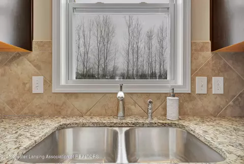 Kitchen - 612 Senna Trl, Dewitt, MI 48820 photo 4 of 5