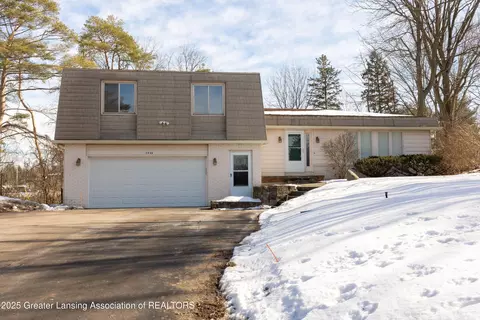 5936 Hagadorn Rd, East Lansing, MI 48823