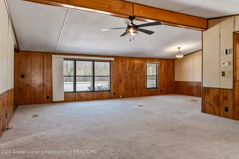 Living - 501 Poplar St, Maple Rapids, MI 48853 photo 8 of 9