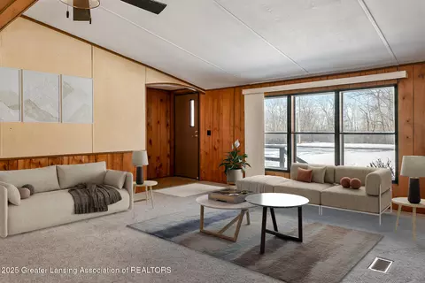 Living - 501 Poplar St, Maple Rapids, MI 48853 photo 1 of 9