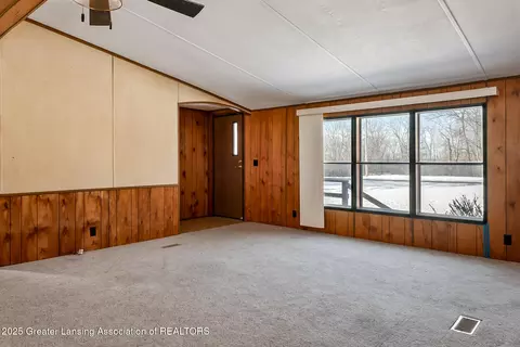Living - 501 Poplar St, Maple Rapids, MI 48853 photo 2 of 9