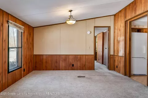 Living - 501 Poplar St, Maple Rapids, MI 48853 photo 3 of 9
