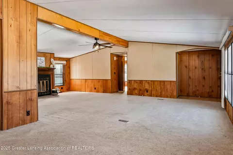 Living - 501 Poplar St, Maple Rapids, MI 48853 photo 6 of 9