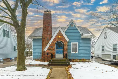 1005 Cleo St, Lansing, MI 48915