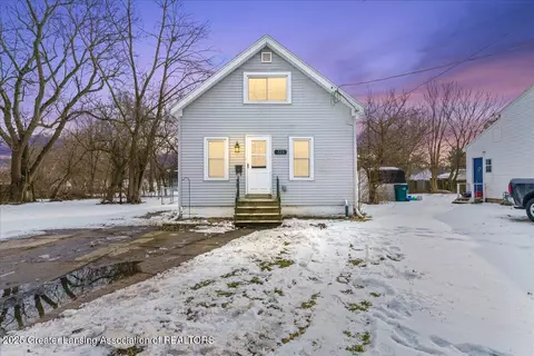 323 Astor Ave, Lansing, MI 48910