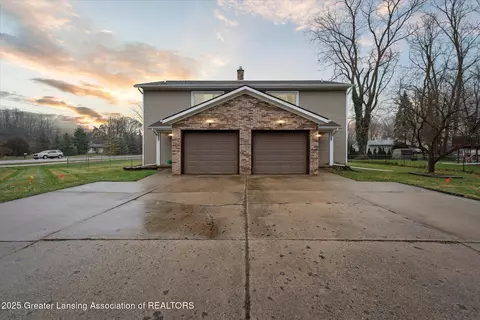 19901992 Heatherton Dr, Holt, MI 48842