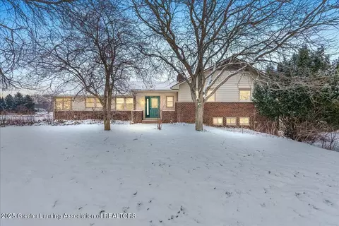 3183 Kemler Rd, Eaton Rapids, MI 48827