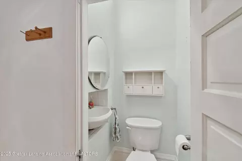 Entry Way - 404 E Riverside St, Williamston, MI 48895 photo 4 of 4