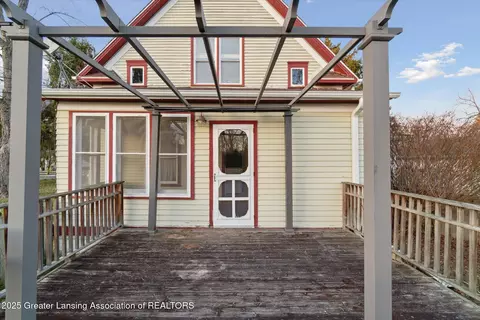 Exterior - 404 E Riverside St, Williamston, MI 48895 photo 10 of 16
