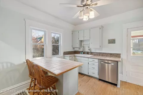 Kitchen - 404 E Riverside St, Williamston, MI 48895 photo 2 of 5
