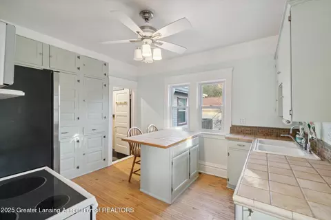 Kitchen - 404 E Riverside St, Williamston, MI 48895 photo 1 of 5