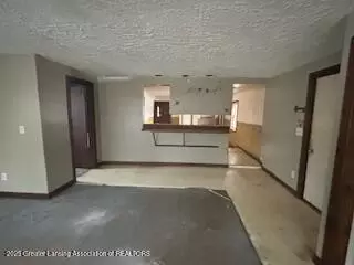 Entry Way - 528 S Pine River St, Ithaca, MI 48847 photo 1 of 8