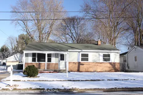 5927 Annapolis Dr, Lansing, MI 48911