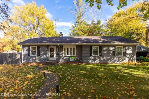 1840 Wesley Pl, Lansing, MI 48906