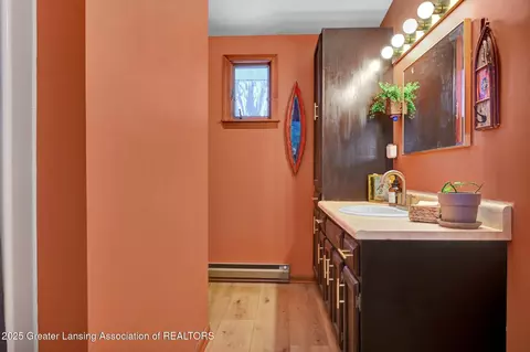 Bath - 1615 Haslett Rd, Williamston, MI 48895 photo 3 of 3