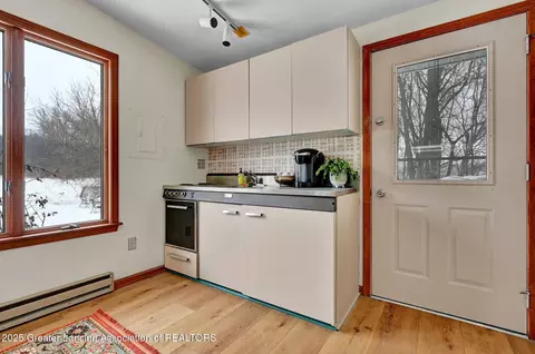 Kitchen - 1615 Haslett Rd, Williamston, MI 48895 photo 5 of 5