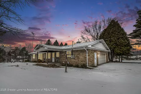 820 Gulick Rd, Haslett, MI 48840