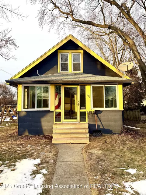 701 E Cavanaugh Rd, Lansing, MI 48910