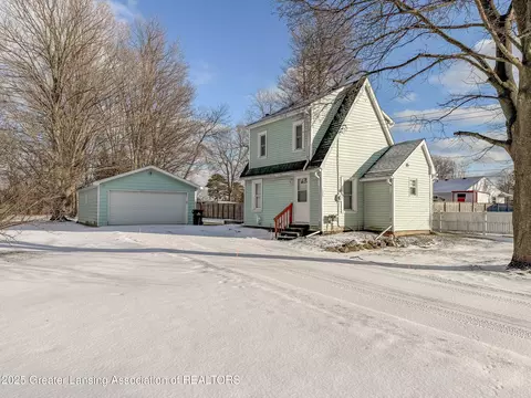 130 Renker Rd, Lansing, MI 48917