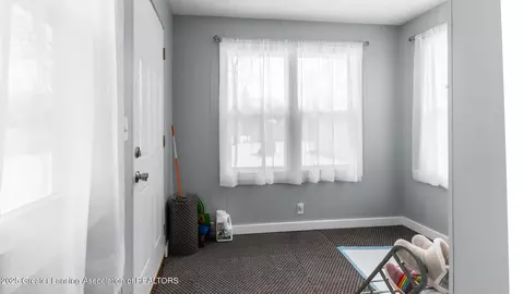 Entry Way - 1909 Phillips Ave, Holt, MI 48842 photo 4 of 4
