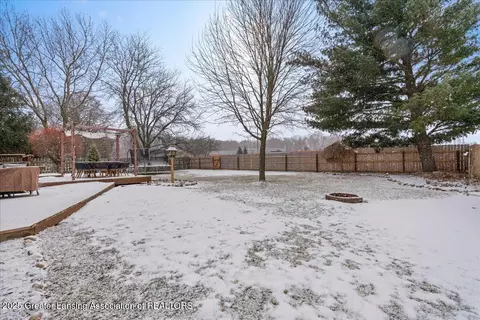 3221 Old Hickory Trl, Dewitt, MI 48820 photo 12