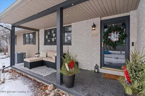 3221 Old Hickory Trl, Dewitt, MI 48820 photo 2