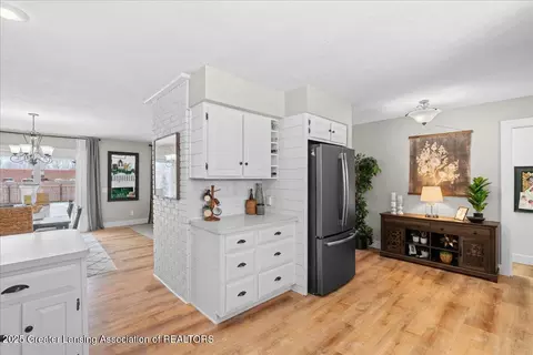 3221 Old Hickory Trl, Dewitt, MI 48820 photo 8