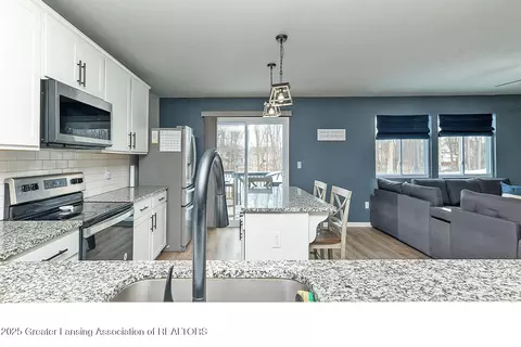 Kitchen - 233 Noleigh Ln, Dewitt, MI 48820 photo 4 of 5