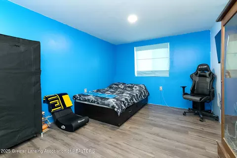 Bedroom - 233 Noleigh Ln, Dewitt, MI 48820 photo 4 of 5