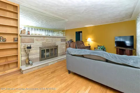 Living - 316 E Northrup St, Lansing, MI 48911 photo 3 of 3